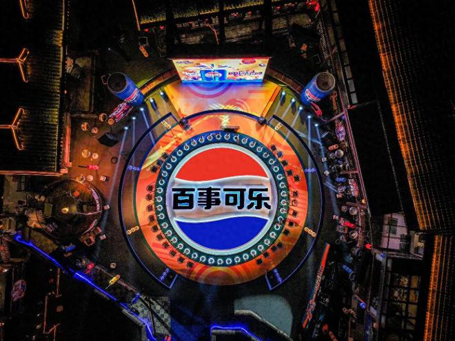 撞山城“巴适”魅力开启美食文化之旅麻将胡了试玩百事走进重庆火锅江湖碰(图6)